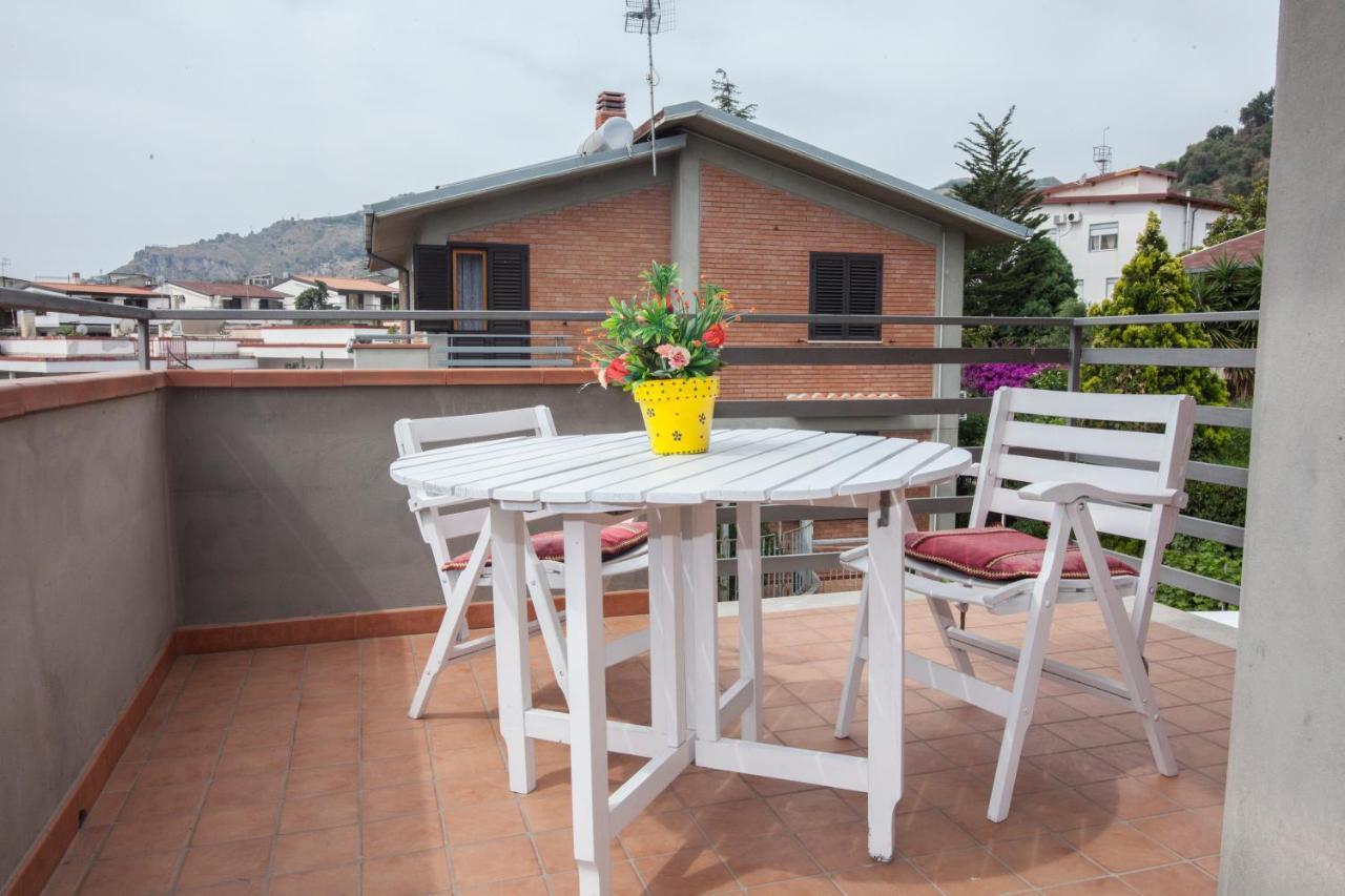 B&B Villa Carmen SantʼAlessio Siculo Zewnętrze zdjęcie