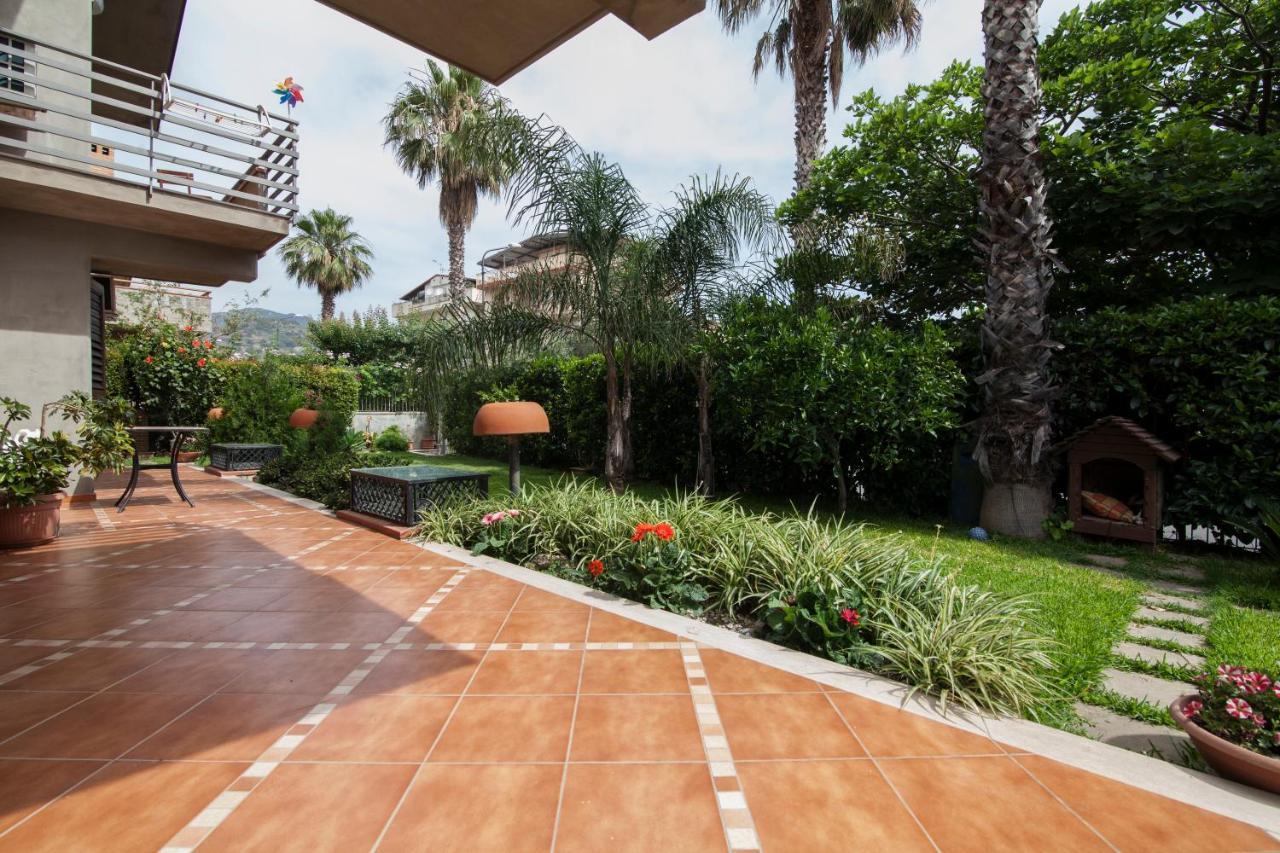 B&B Villa Carmen SantʼAlessio Siculo Zewnętrze zdjęcie